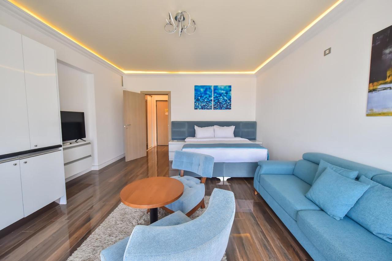 White Tower Private View Mamaia